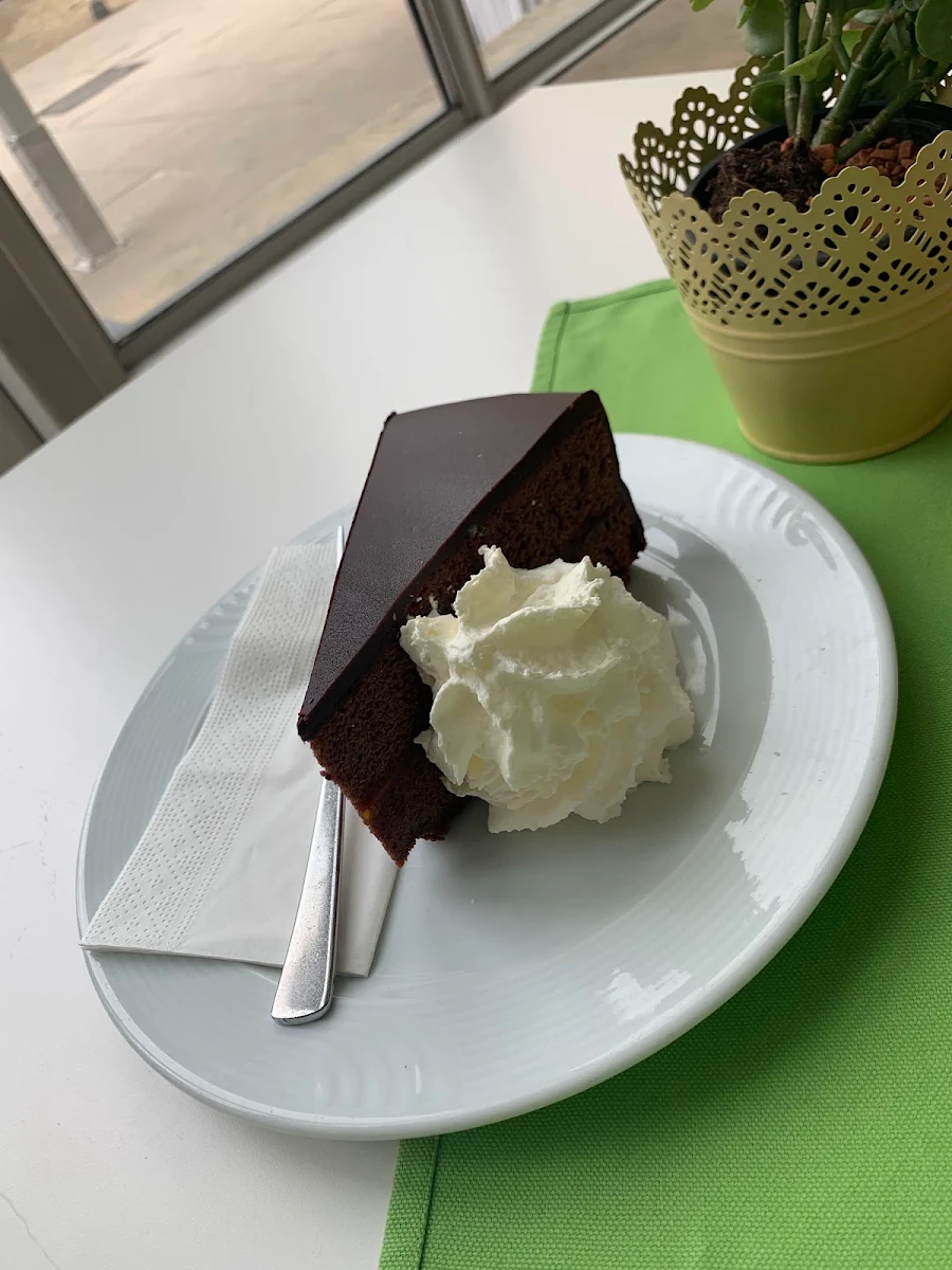 Sachertorte Mit Schlag