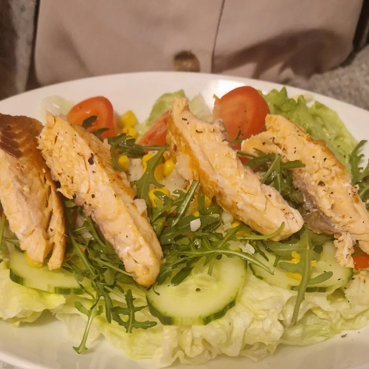 Salat Mit Gebratenem Lachs