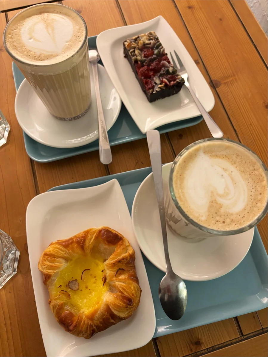 Vanille Plunder Brownie Chai Latte