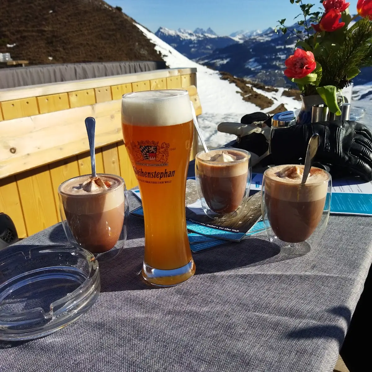 Vroča Čokolada In Pšenično Pivo