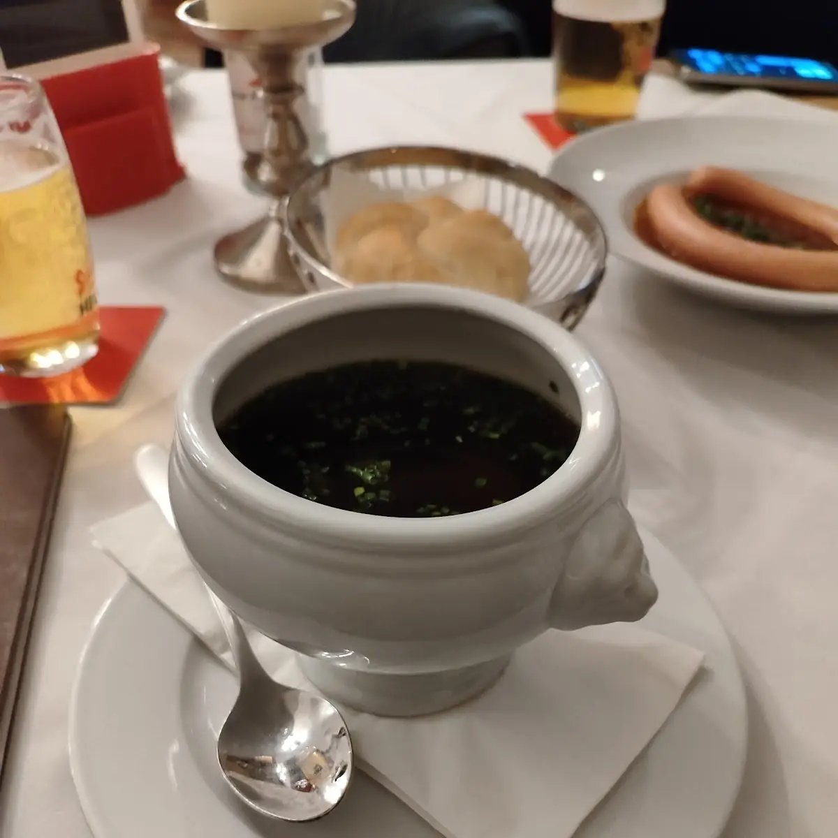 Rindssuppe Mit Kaspressknödel