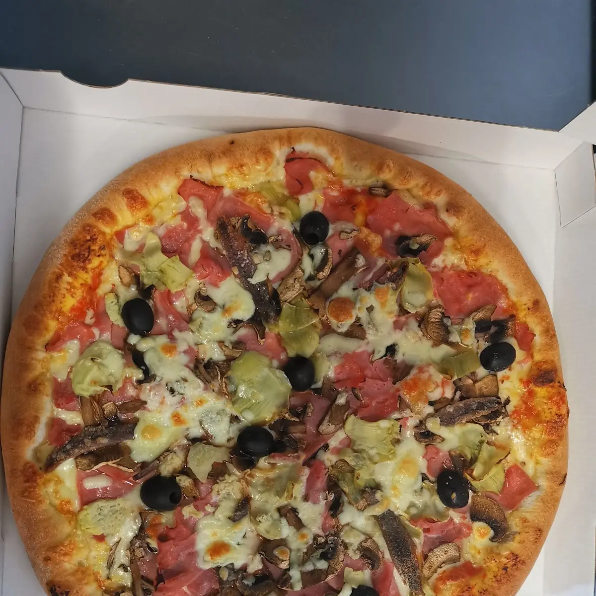 Pizza Capricciosa