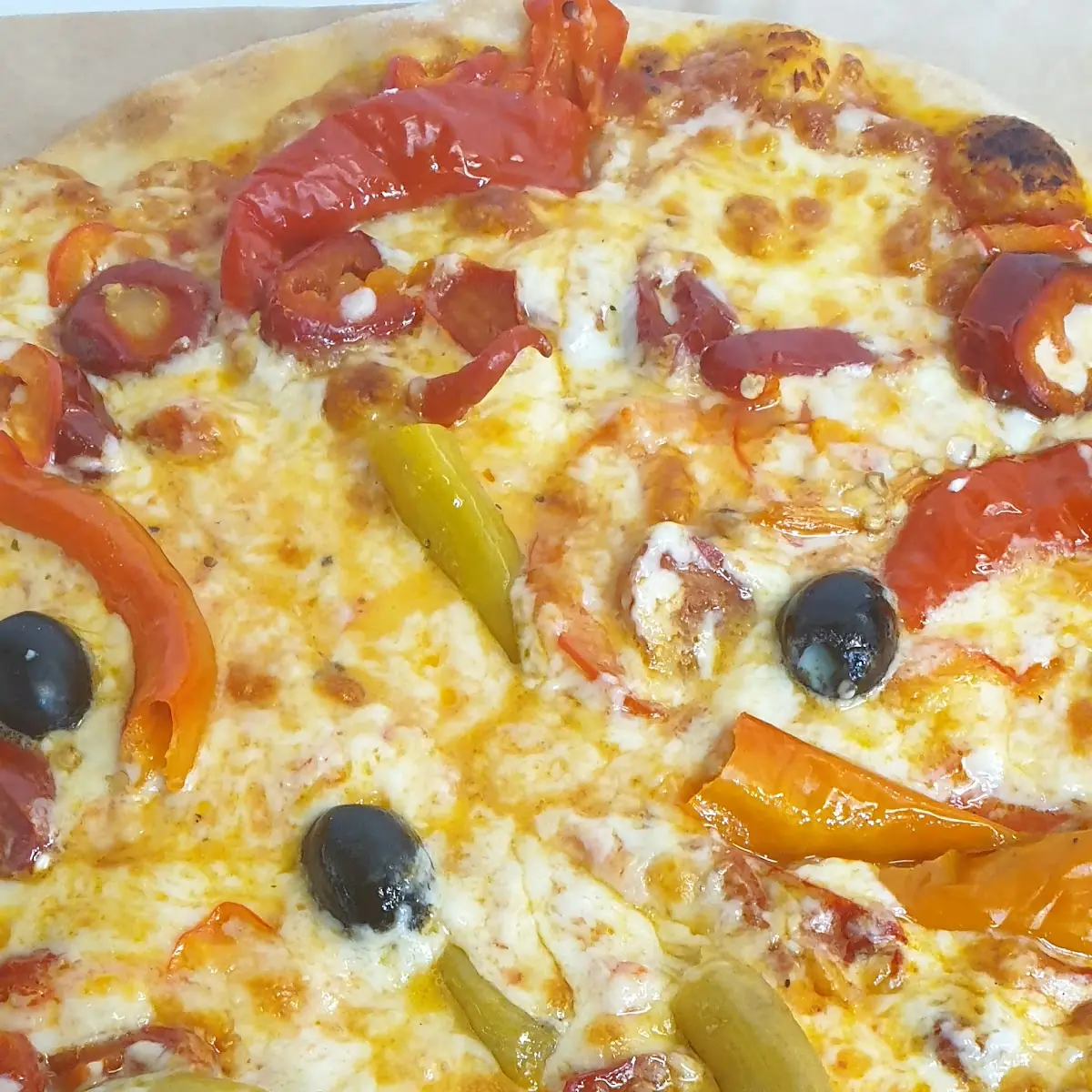 Scharfe Gemüsepizza