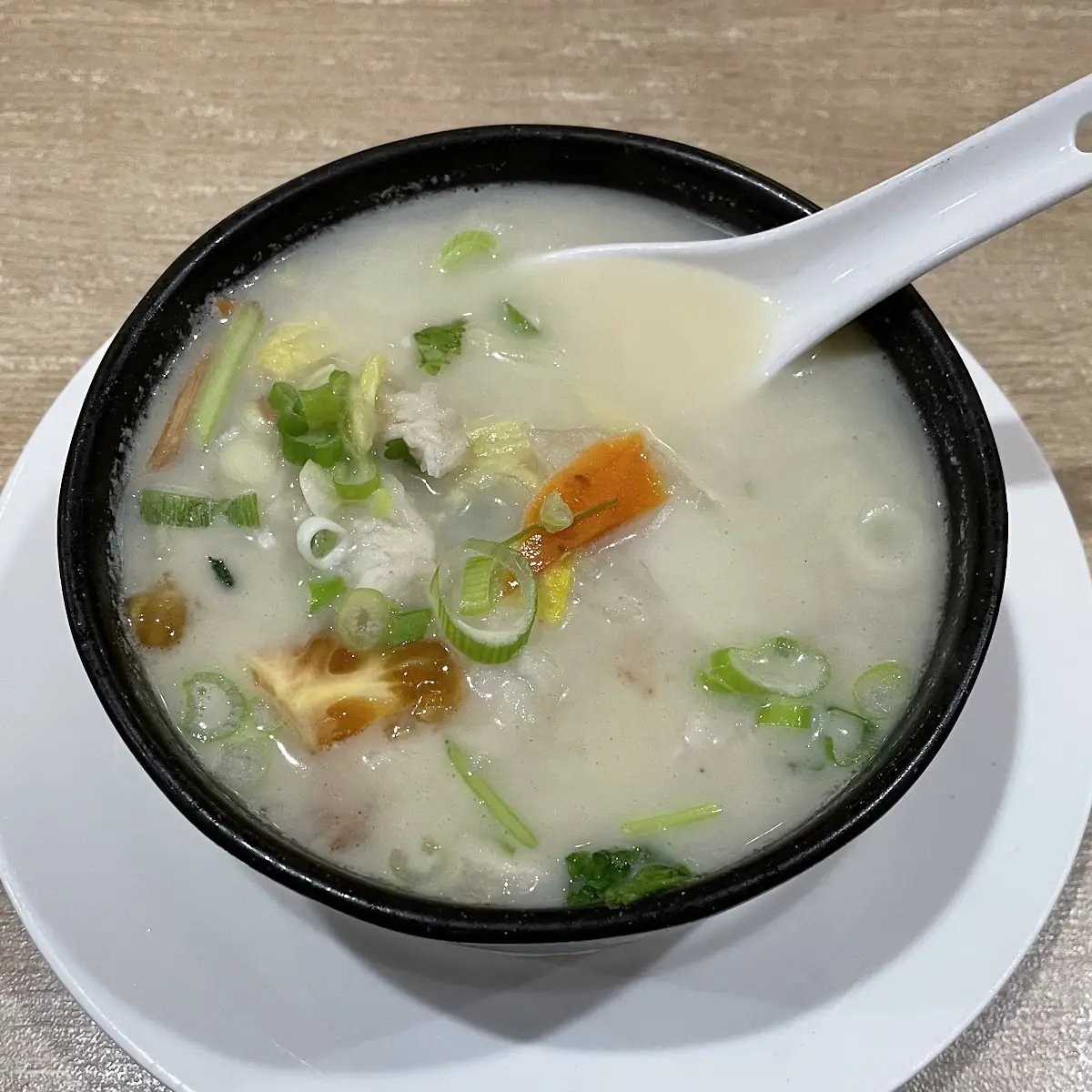 Tom Yam Gong Suppe (leicht scharf)