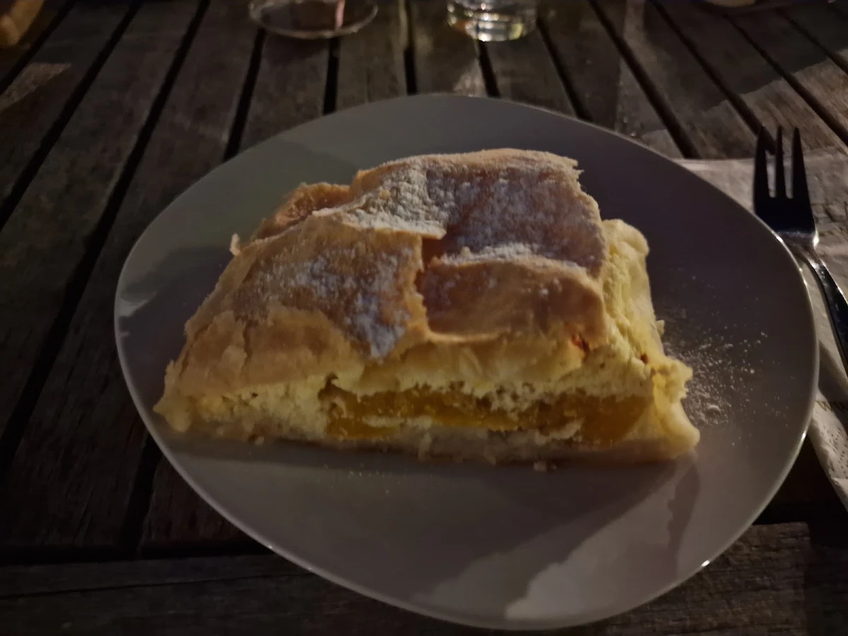 Topfenstrudel