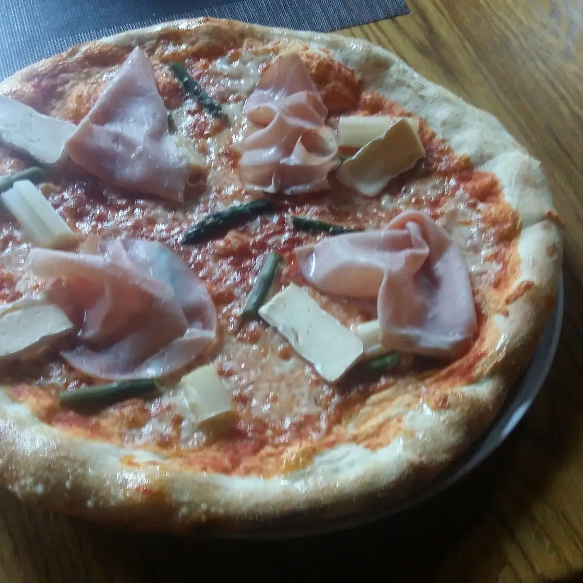 Pizza Asparagus Brie Prosciutto Spargel