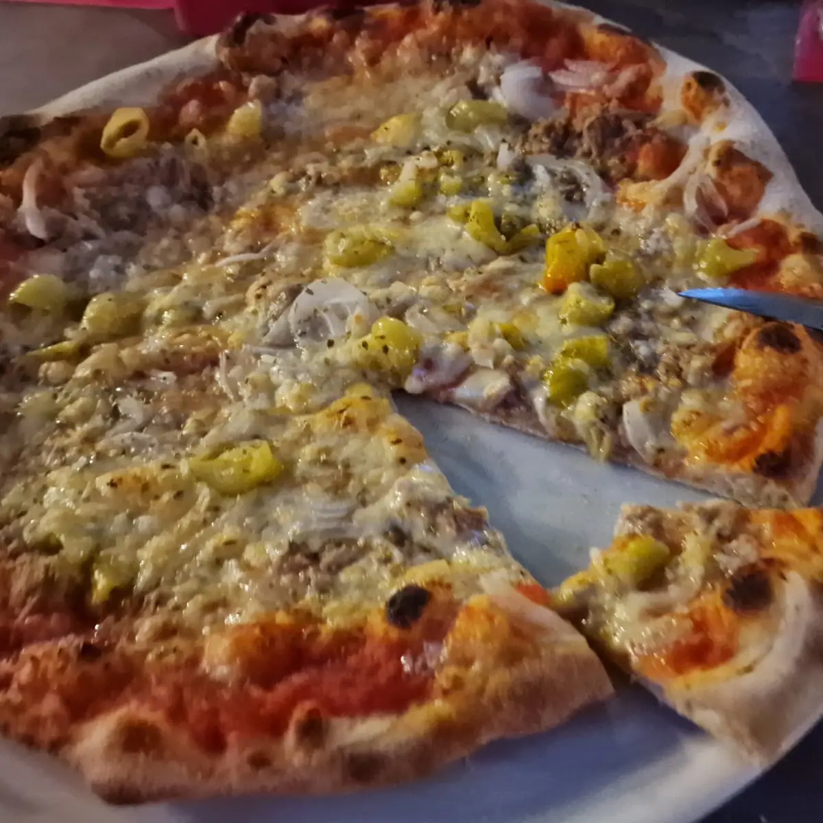 Thunfisch Pizza Tonno