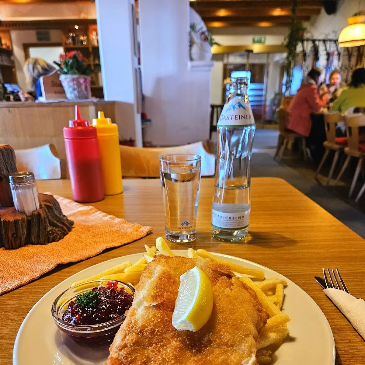 Cordon Bleu Mit Pommes