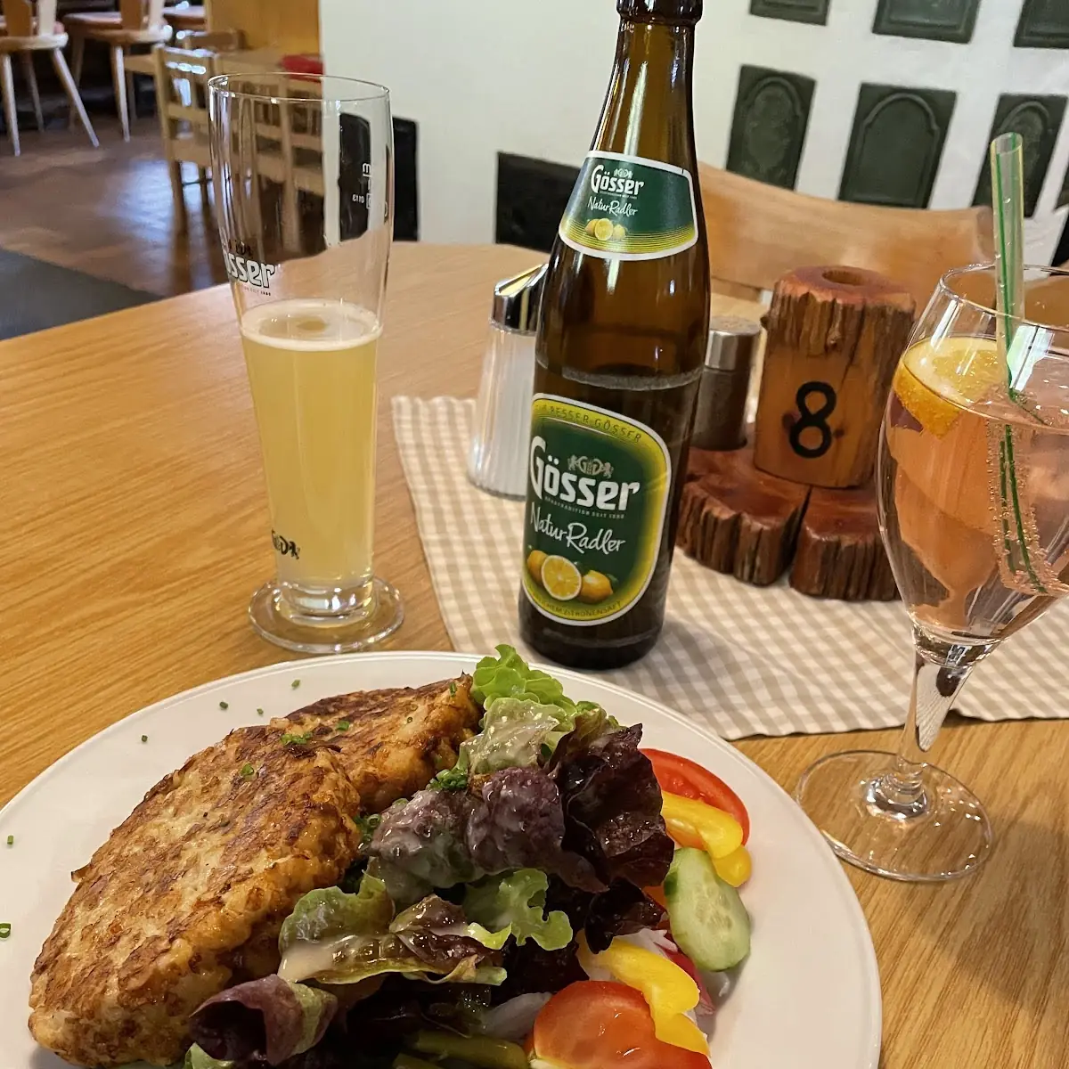 Kaspressknödel Mit Salat