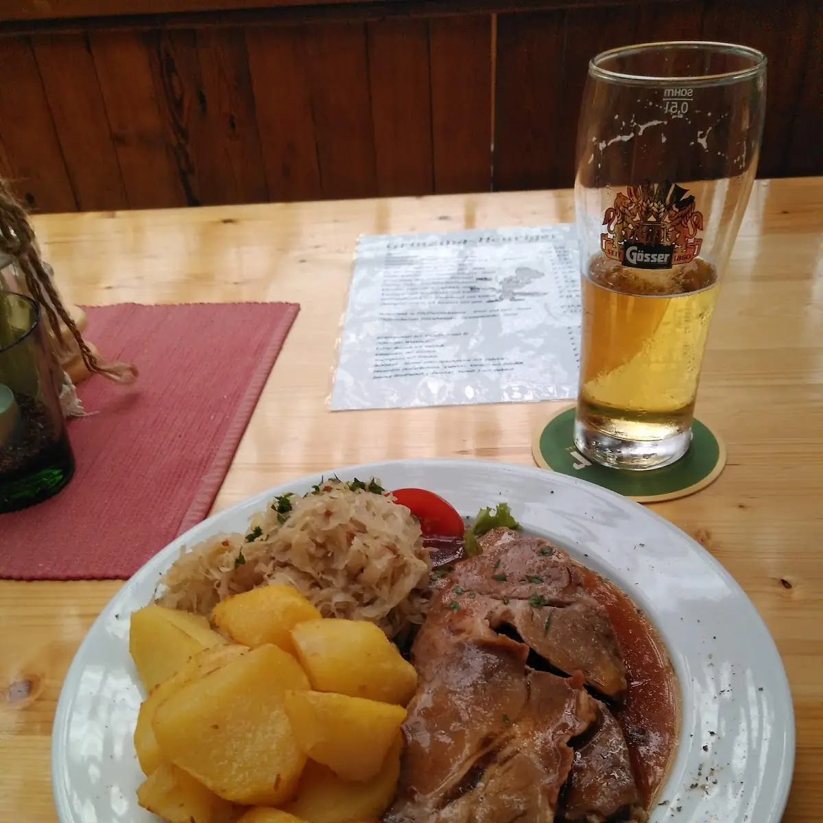 Schweinebraten Mit Sauerkraut Und Kartoffeln
