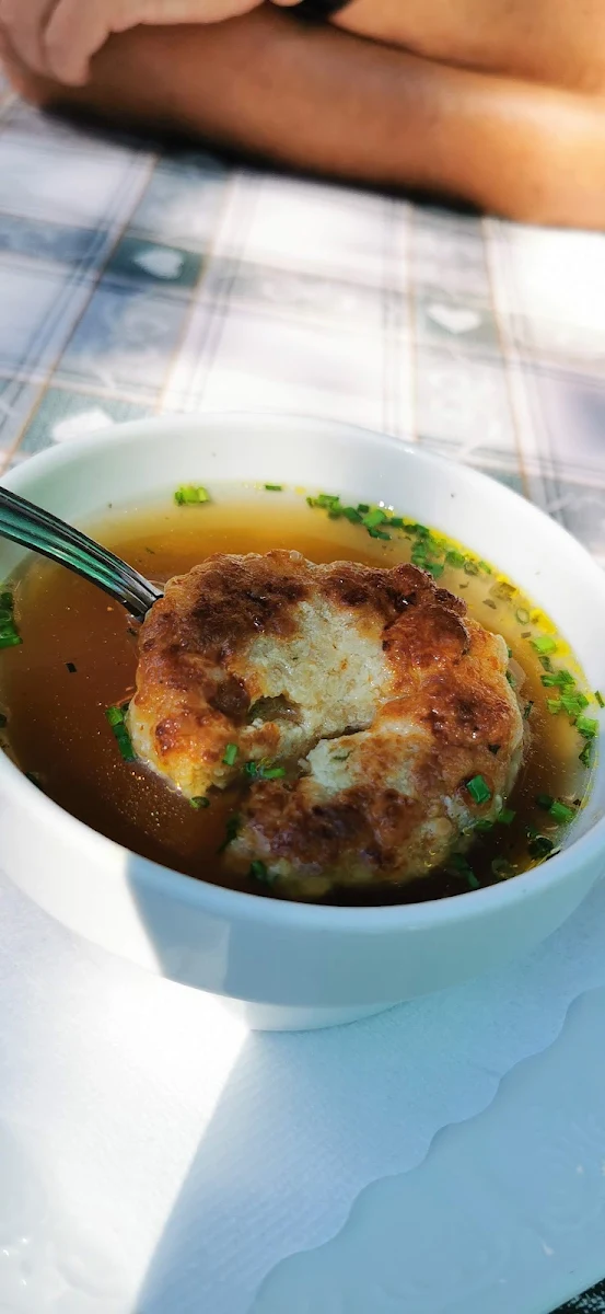 Rindersuppe Mit Kasspratzen