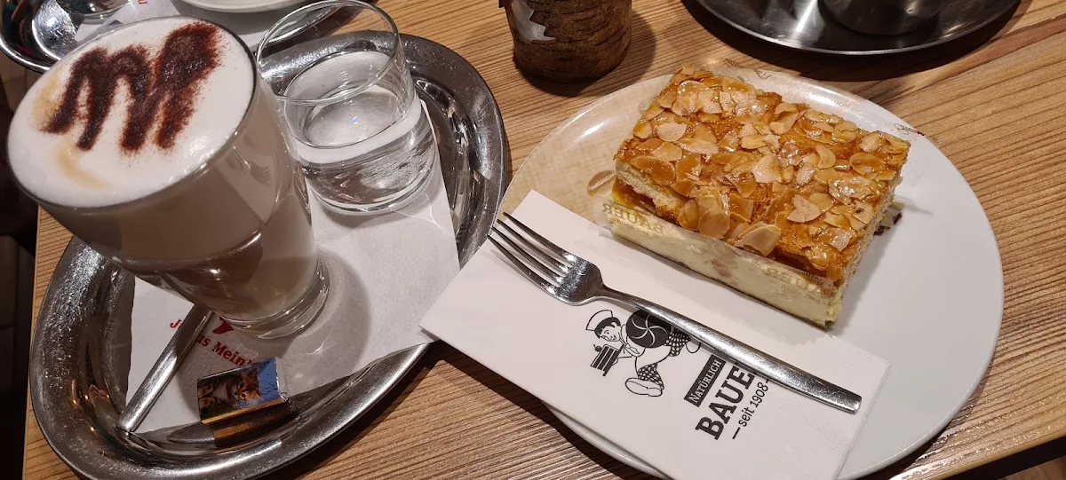 Bienenstichkuchen