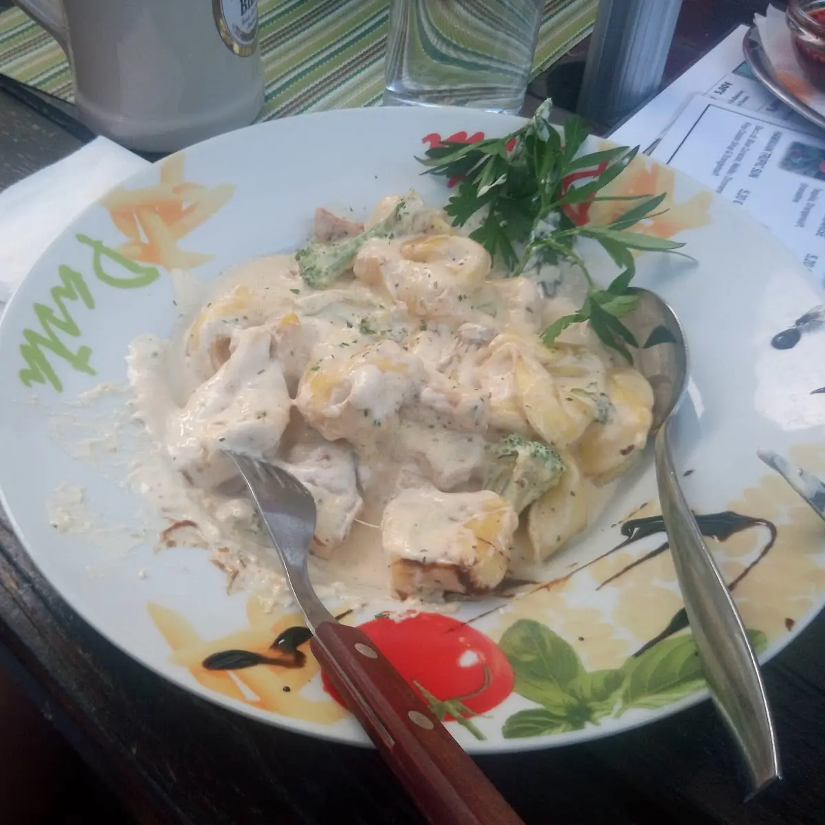 Tortellini In Brokkoli-sahnesauce