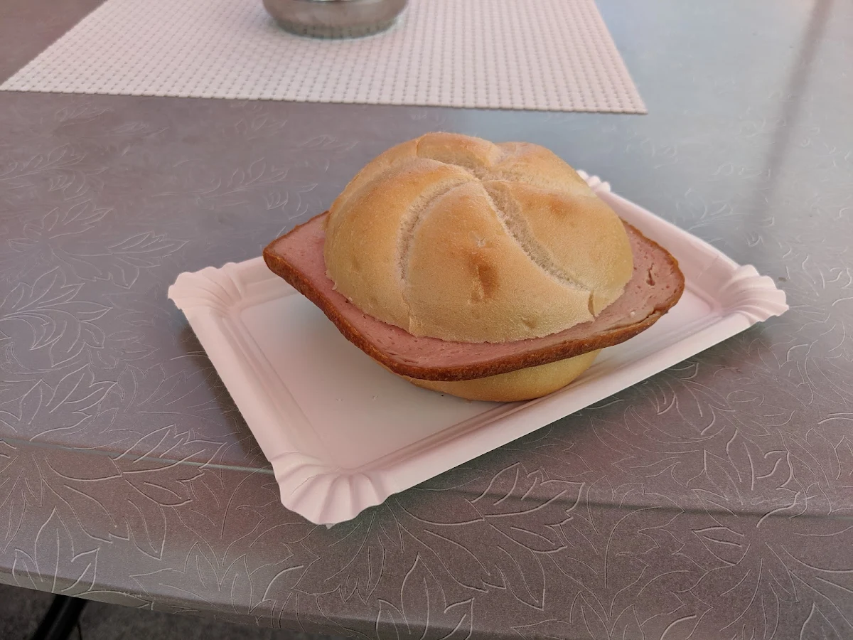 Brötchen Mit Dünnem Fleischkäse