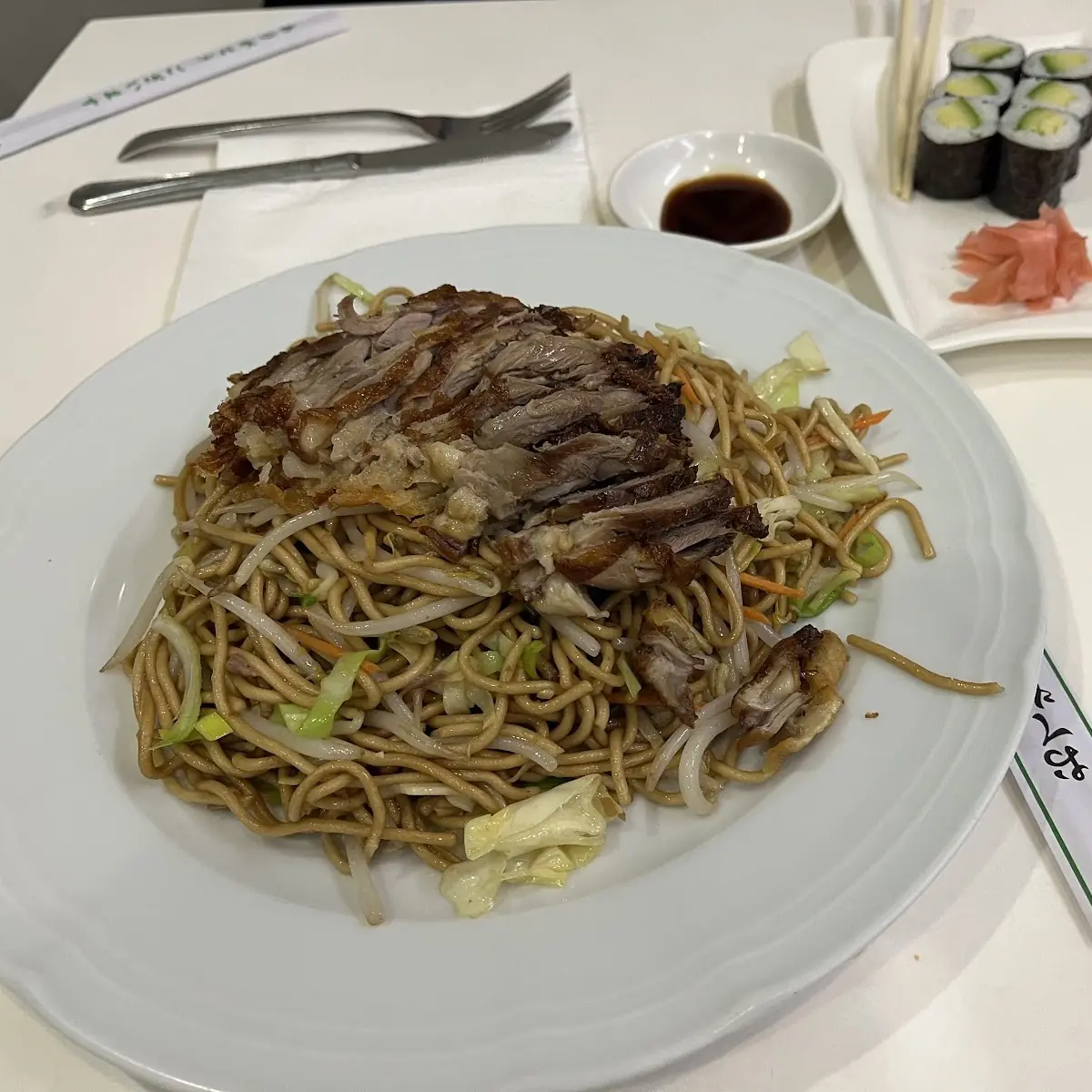Knusprige Ente Nudeln