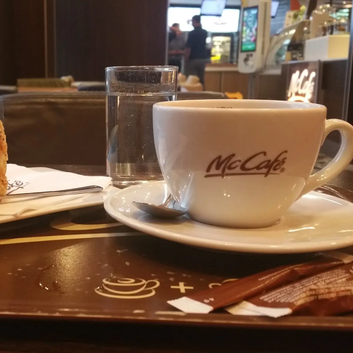 Großer Schwarzer Mit Tiramisu Torte