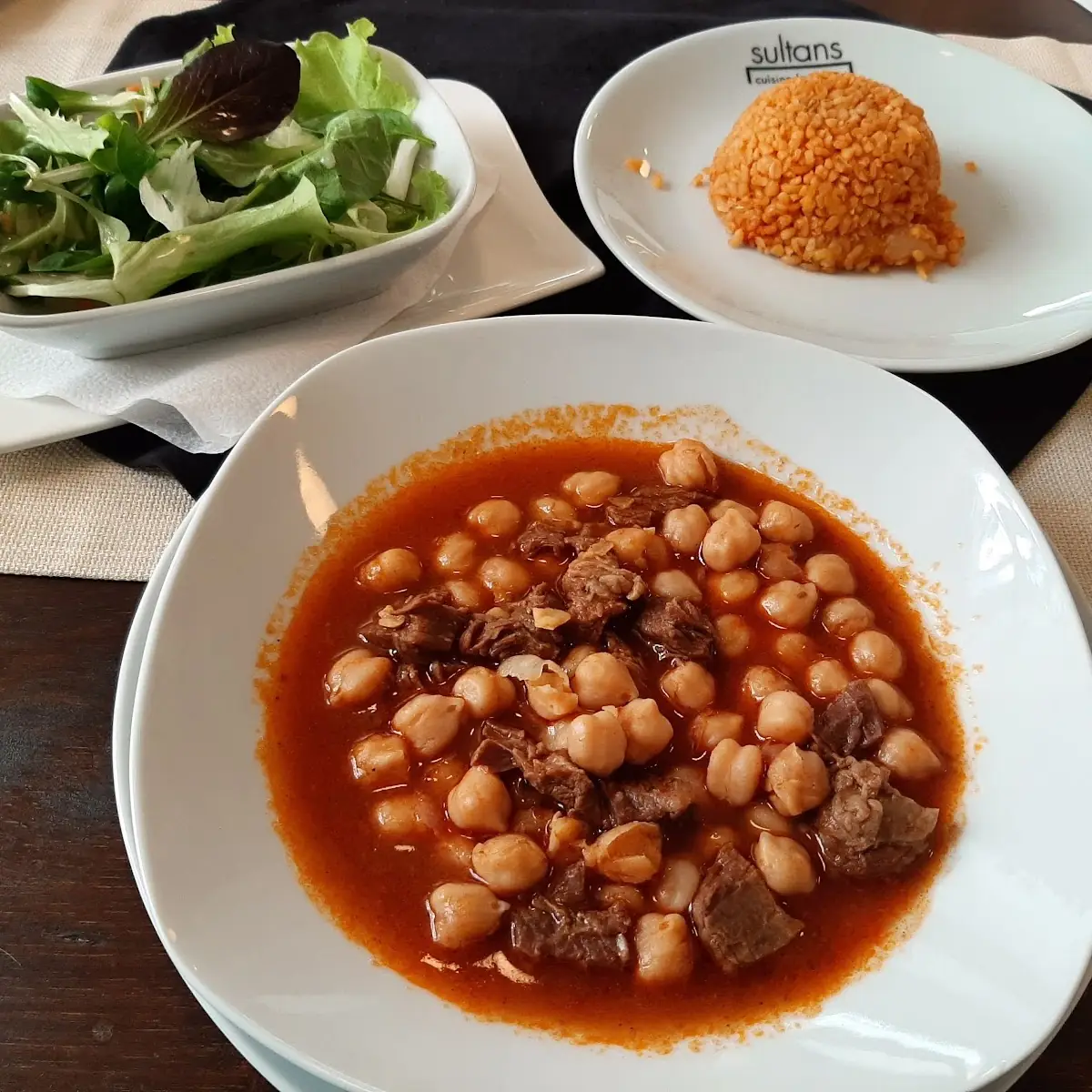 Rindfleisch Mit Kichererbsen Und Bulgur