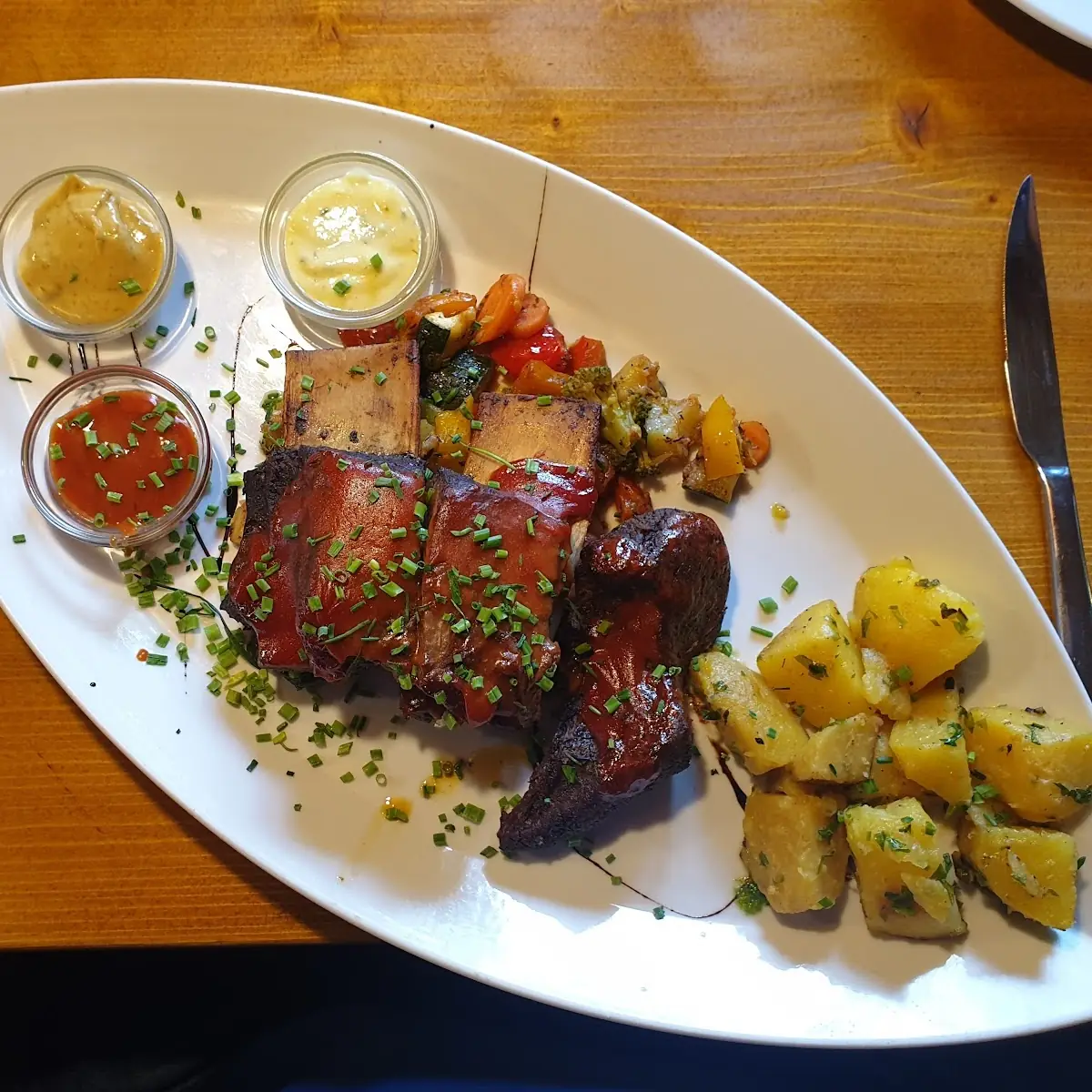 Beef Rips Mit Petersilkartoffel