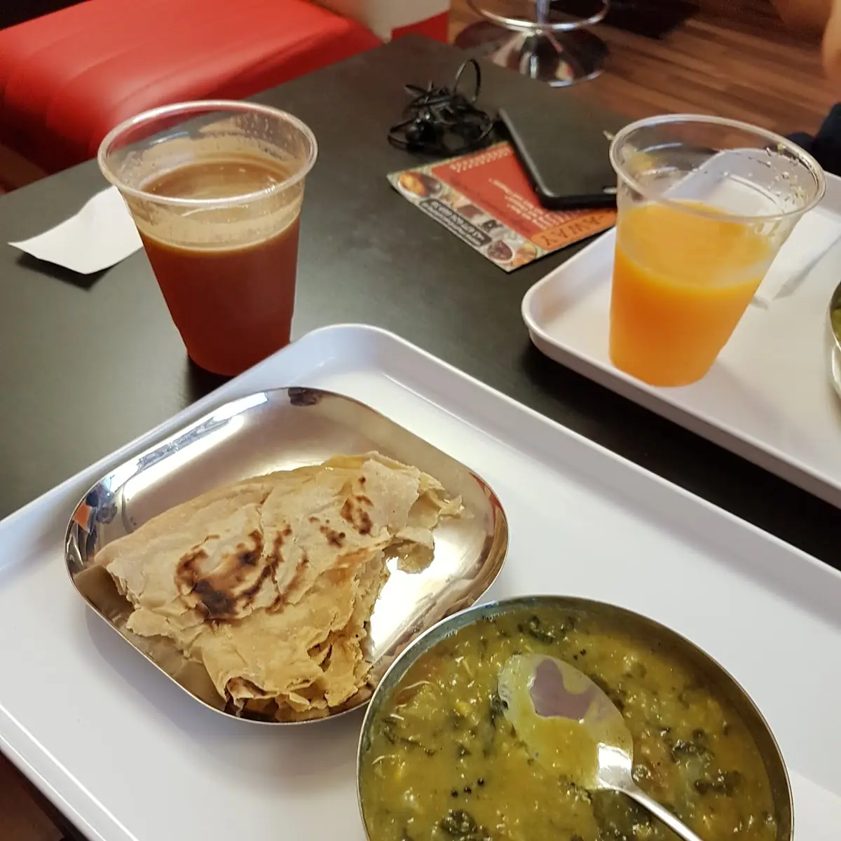 Dal Palak Mit Chapati