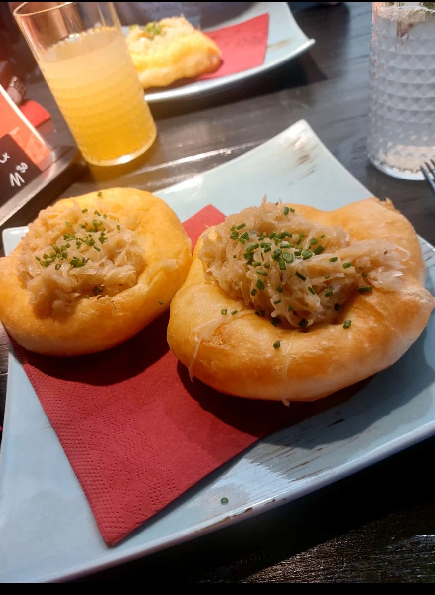 Kiachl Mit Sauerkraut