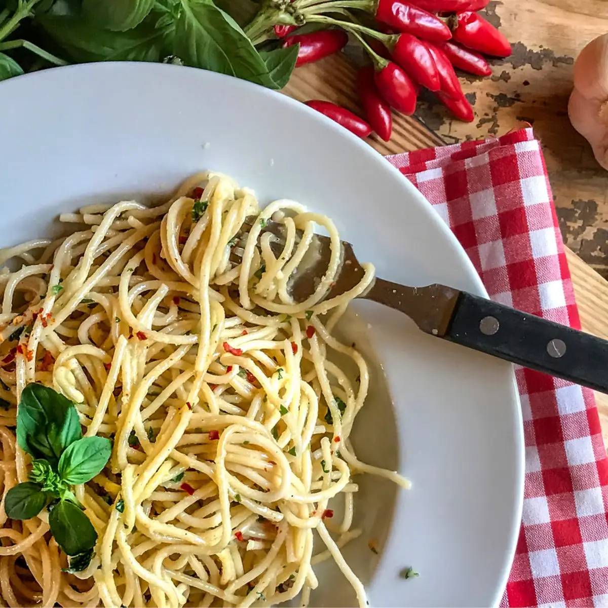 Spaghetti Aglio E Peperoncino