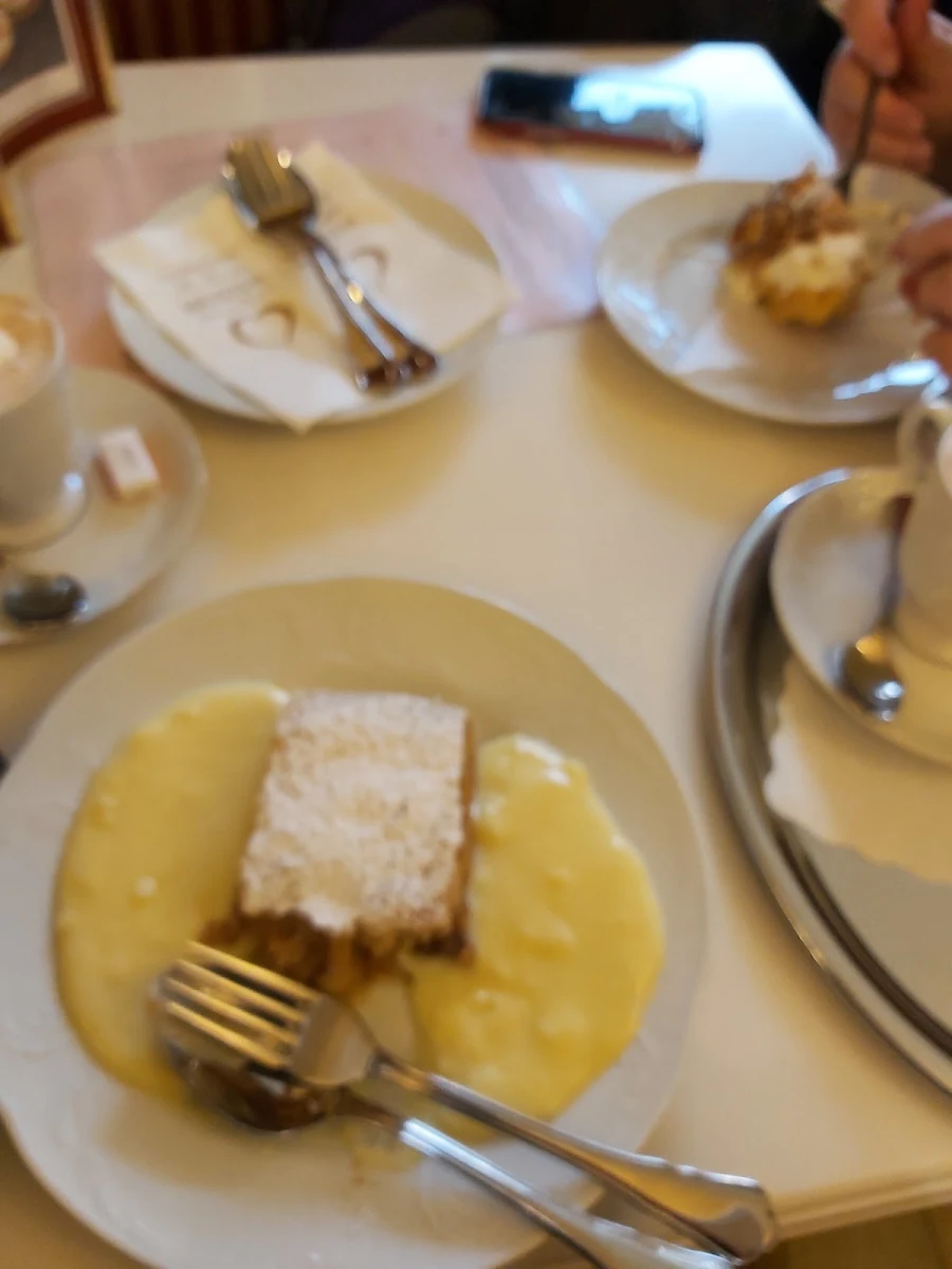 Apple Strudel Pie