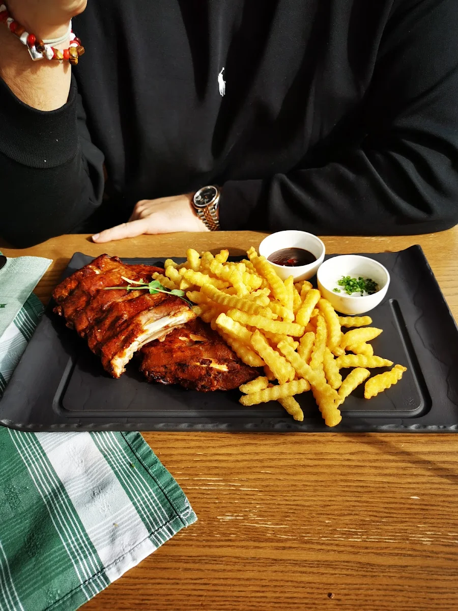 Spareribs Mit Pommes Frites
