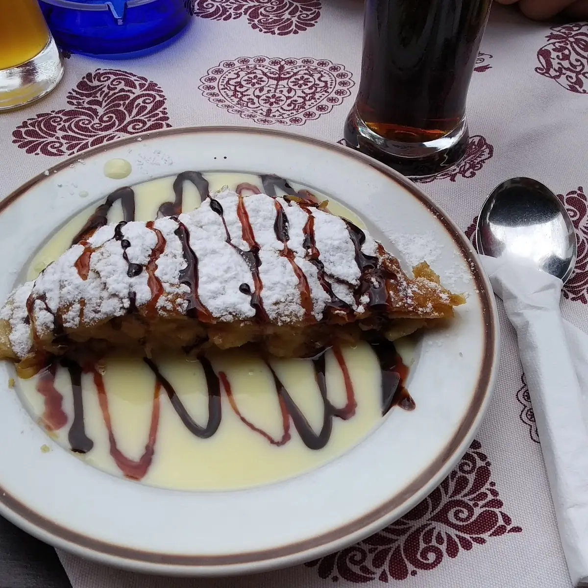 Apfelstrudel Mit Vanillesoße