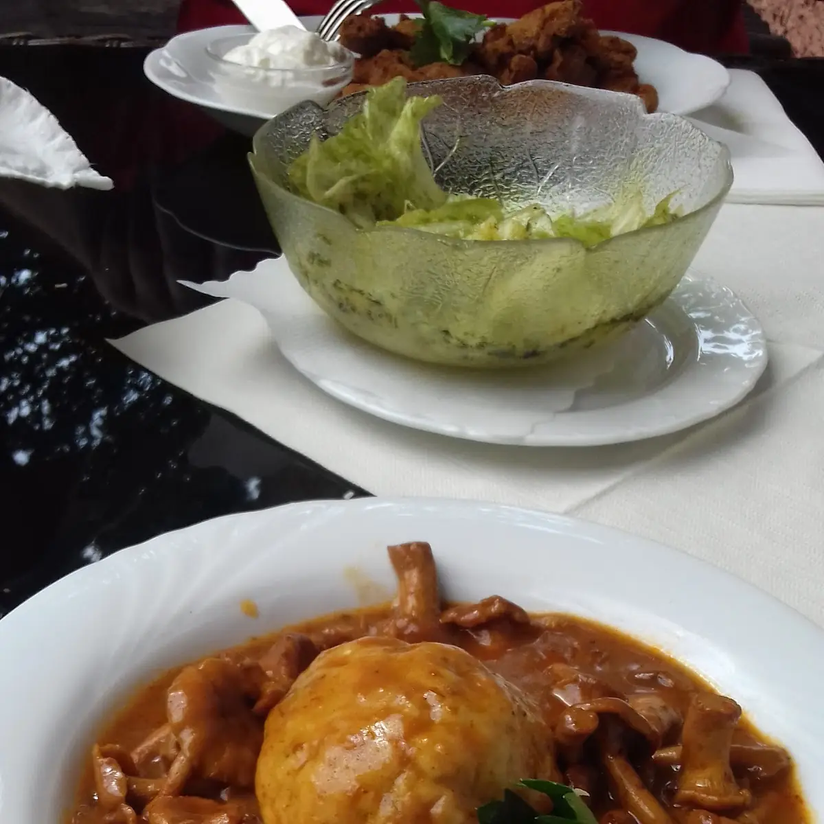 Eierschwammerlgulasch