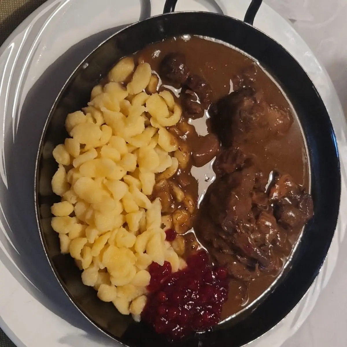 Gulash Di Cervo Con Spätzle