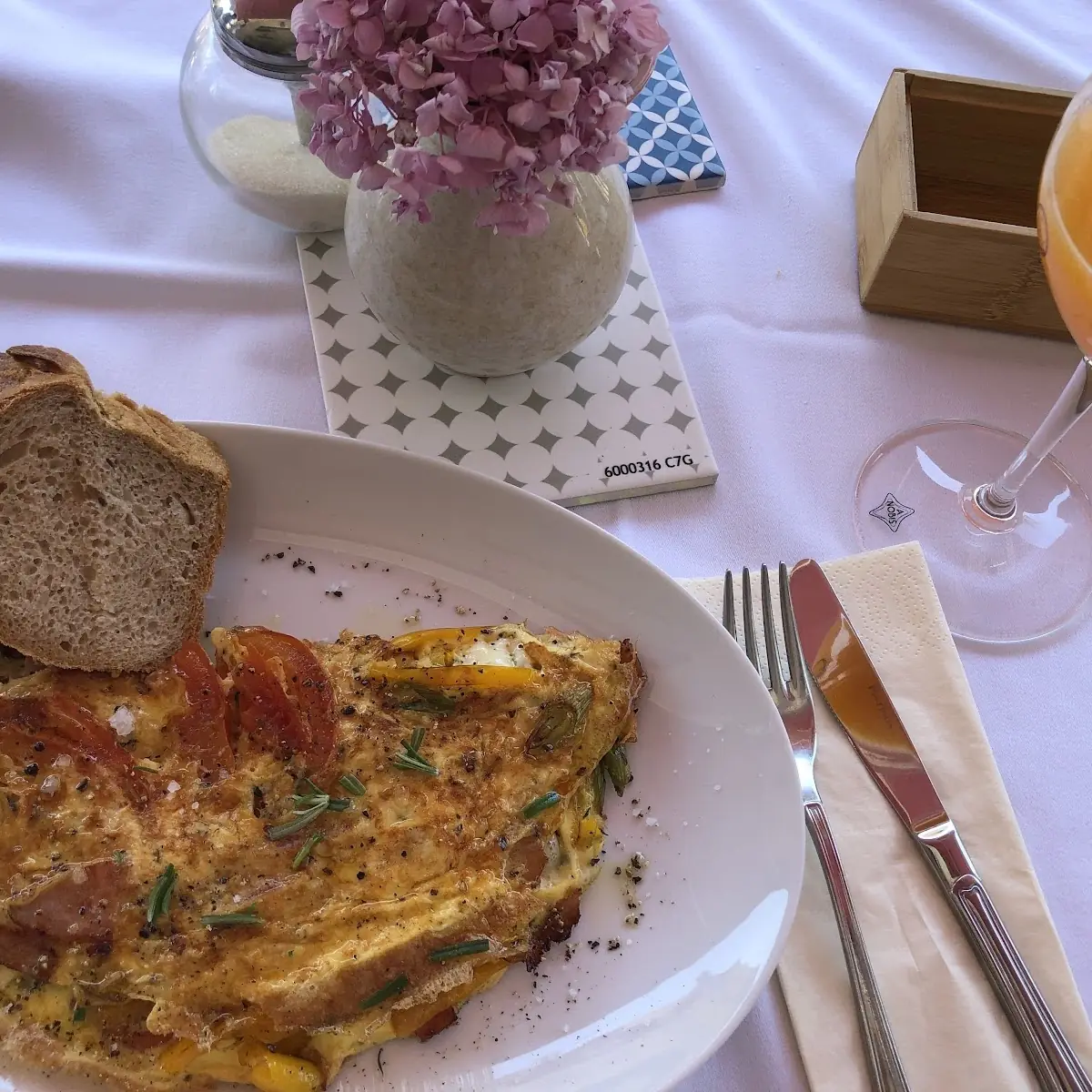 Omelette Nach Wunsch Hausbrot