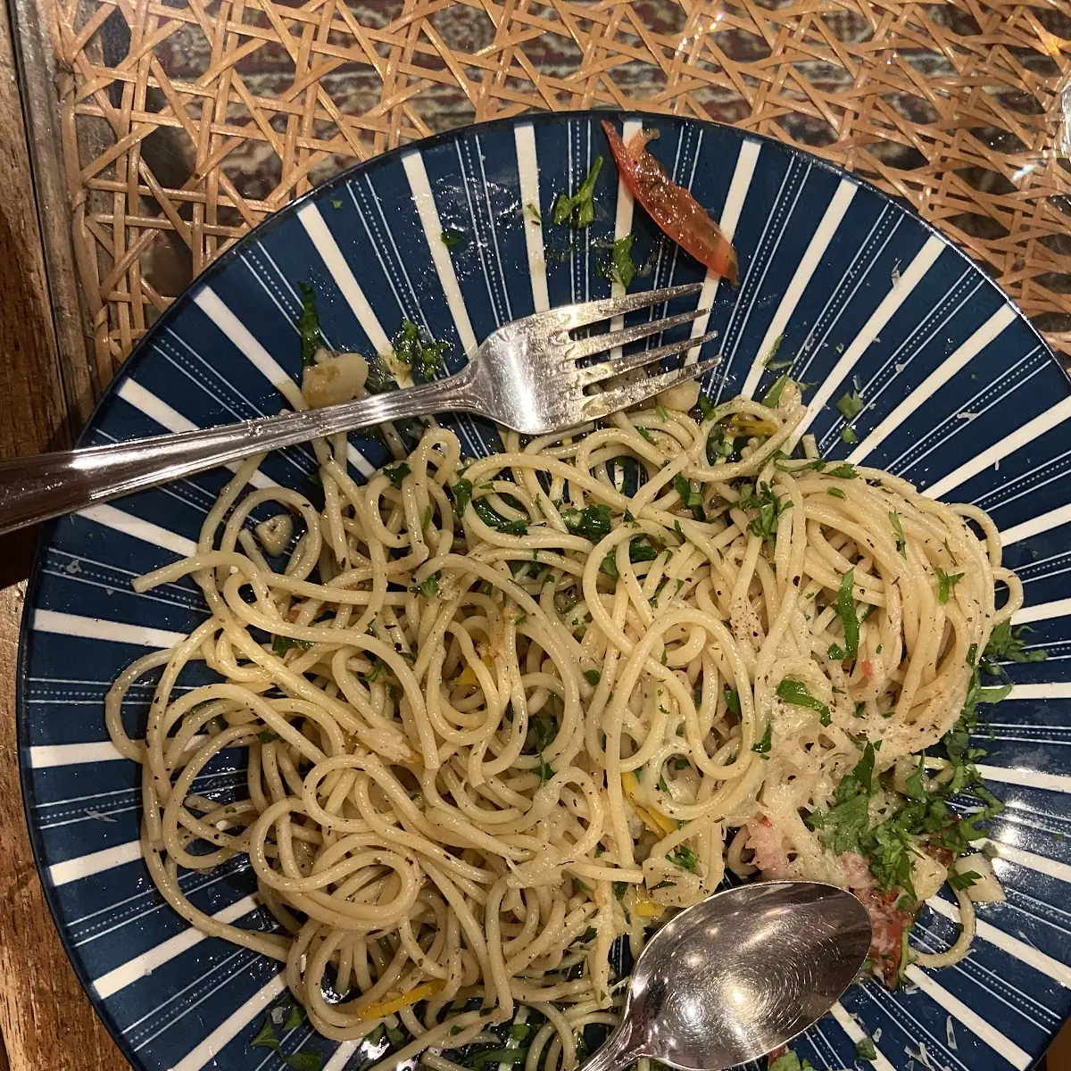 Spaghetti Aglio Olio Piccante Parmesan