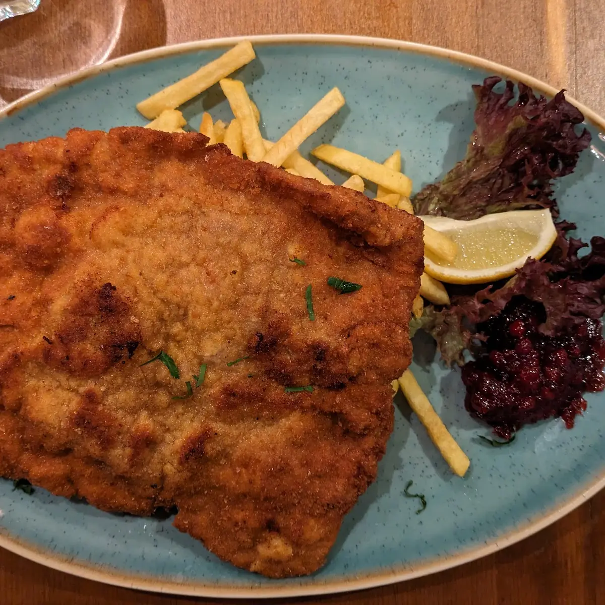 Wiener Schnitzel Mit Pommes Frites