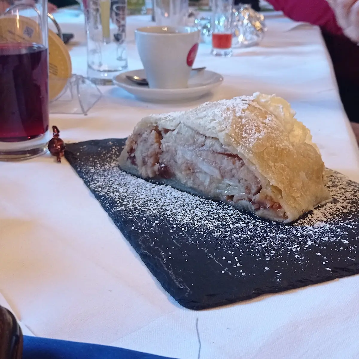 Apfelstrudel