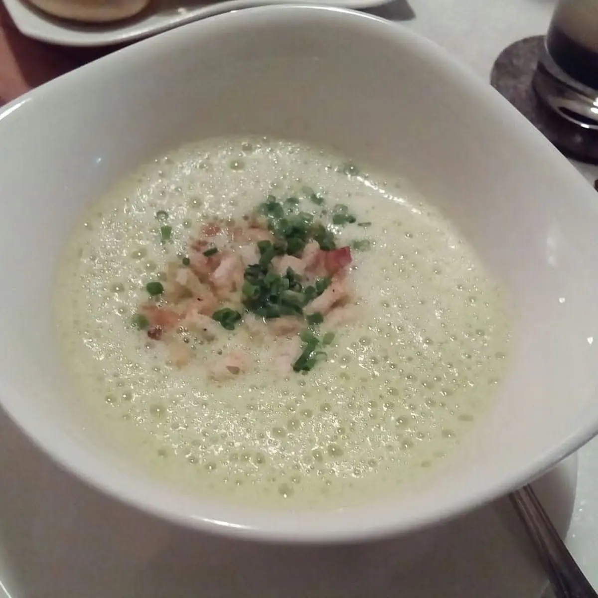 Bärlauchschaumsuppe