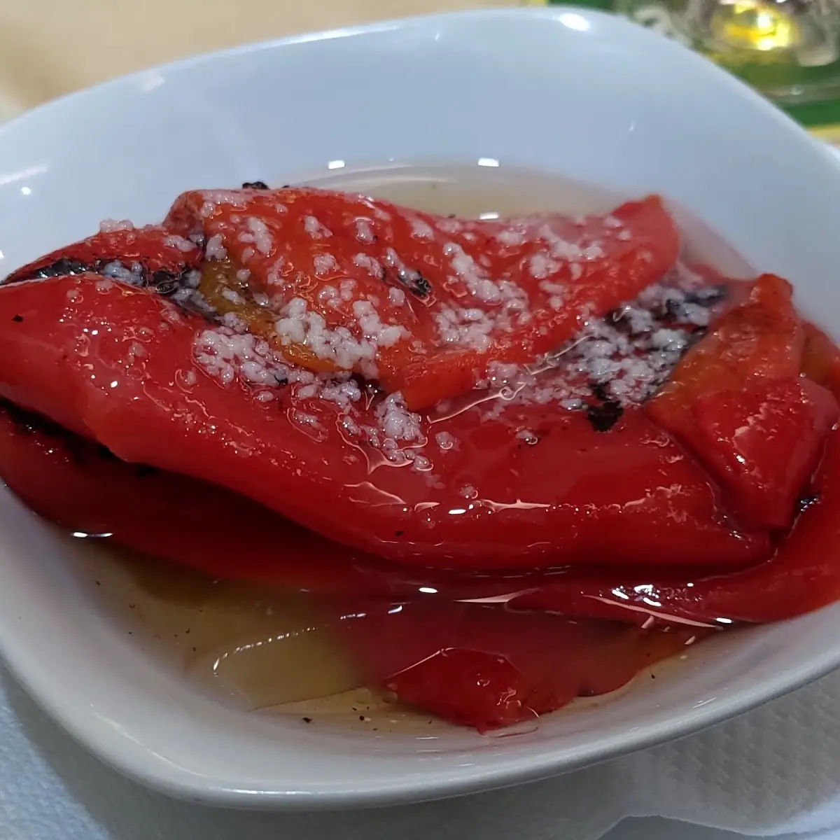Gebratene Paprika In Öl & Knoblauch
