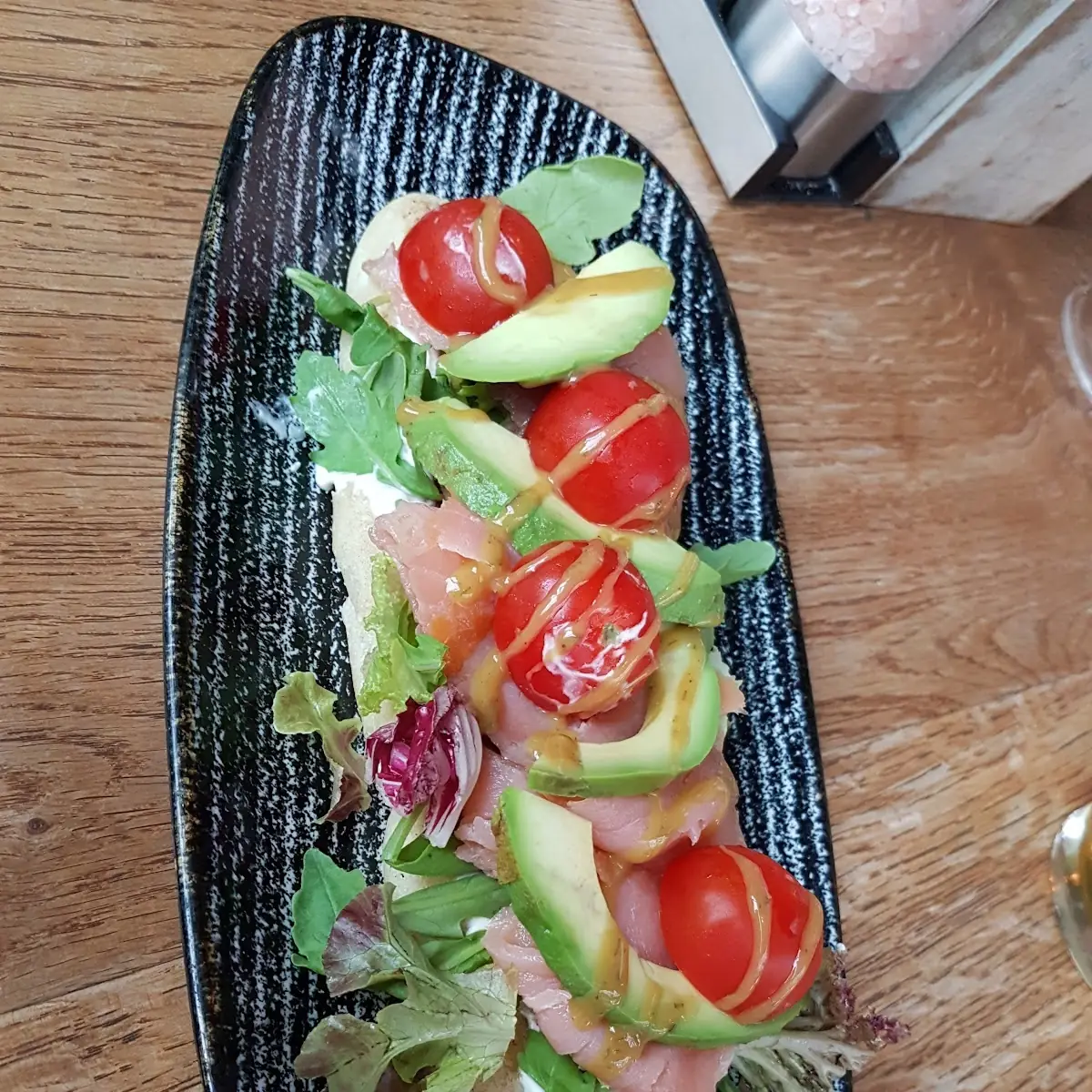 Lachs Pizzetta