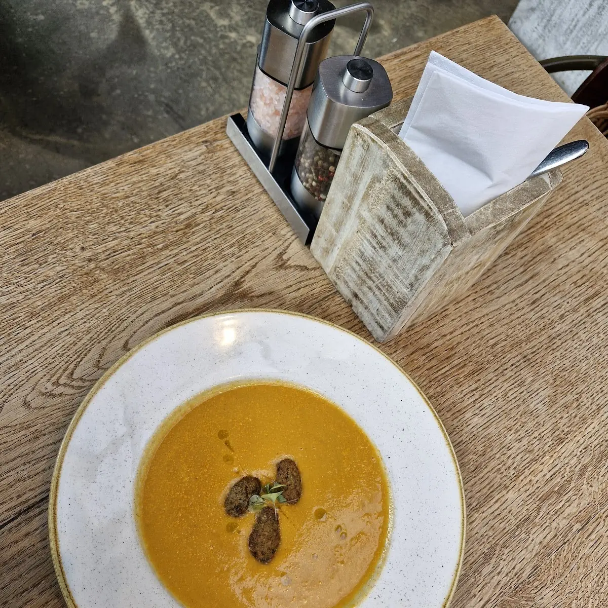 Rote Linsensuppe Mit Falafel