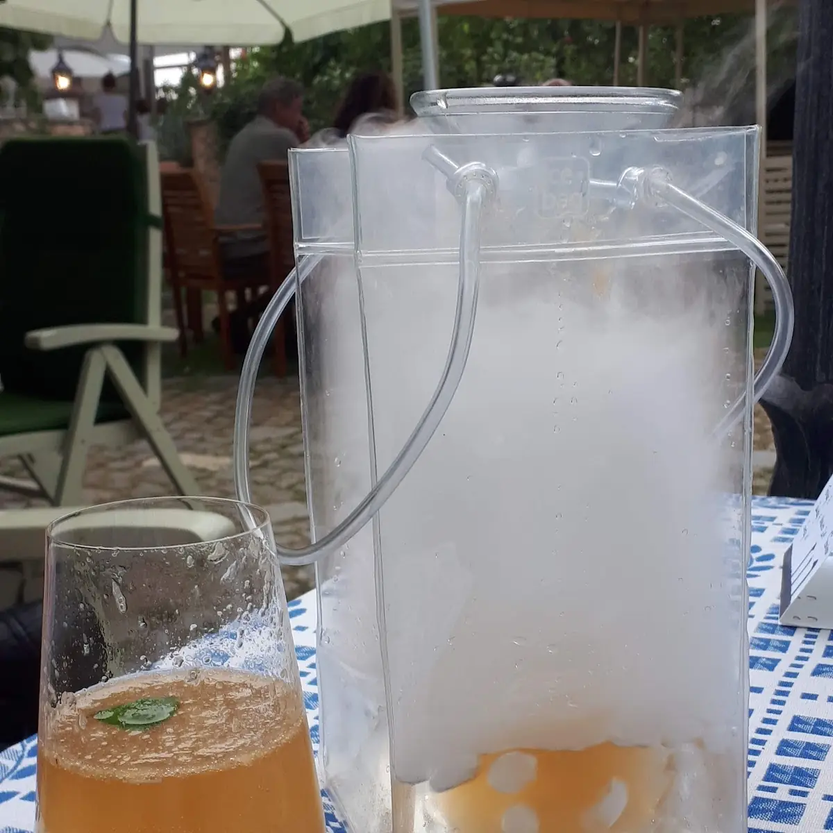 Kein Gericht Ein Getränk Limetten-ingwer Limonade