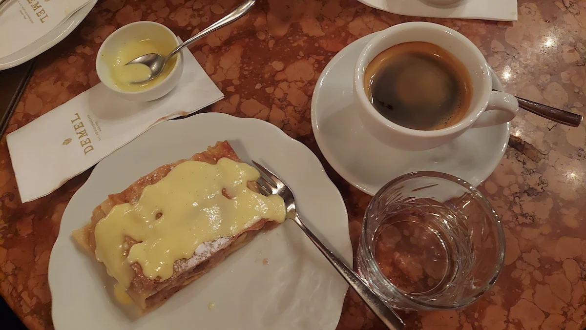 Apfelstrudel