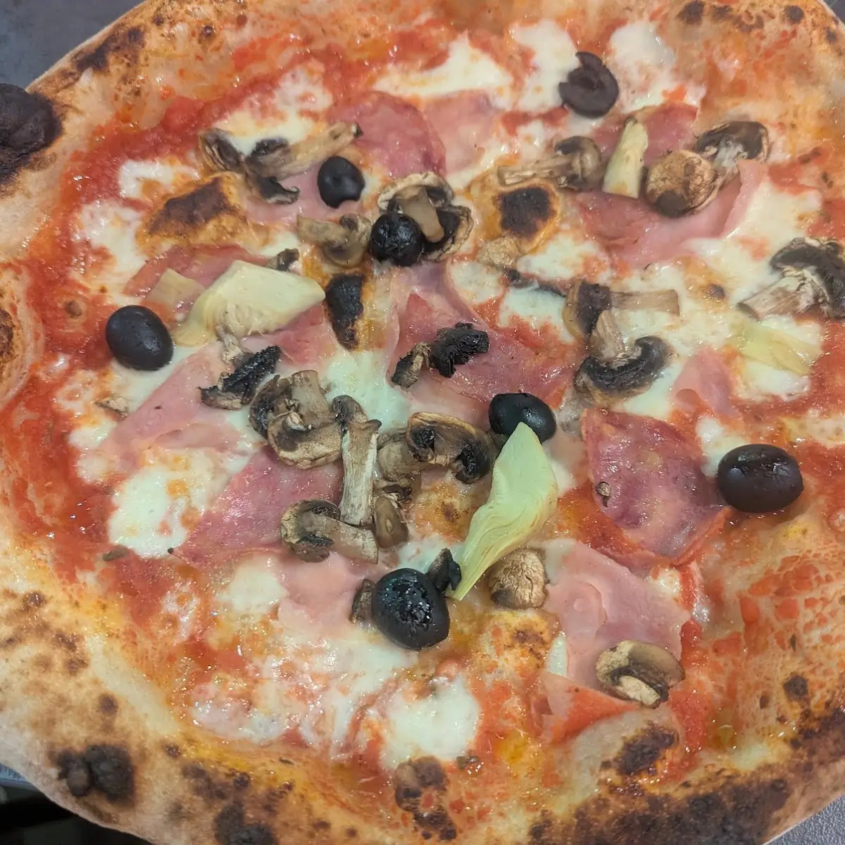 Pizza Capricciosa