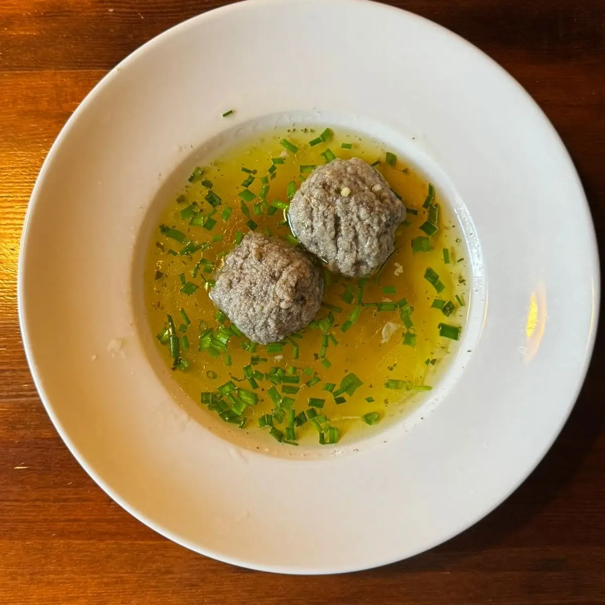 Leberknödelsuppe