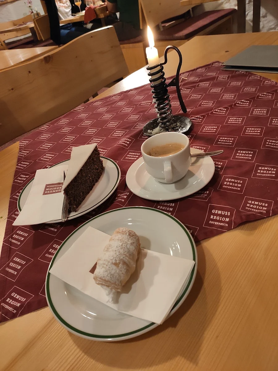 Mohntorte Und Schaumrolle
