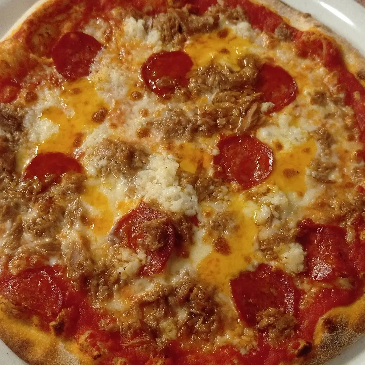 Pizza Thunfisch Salamino Und Viel Knofi