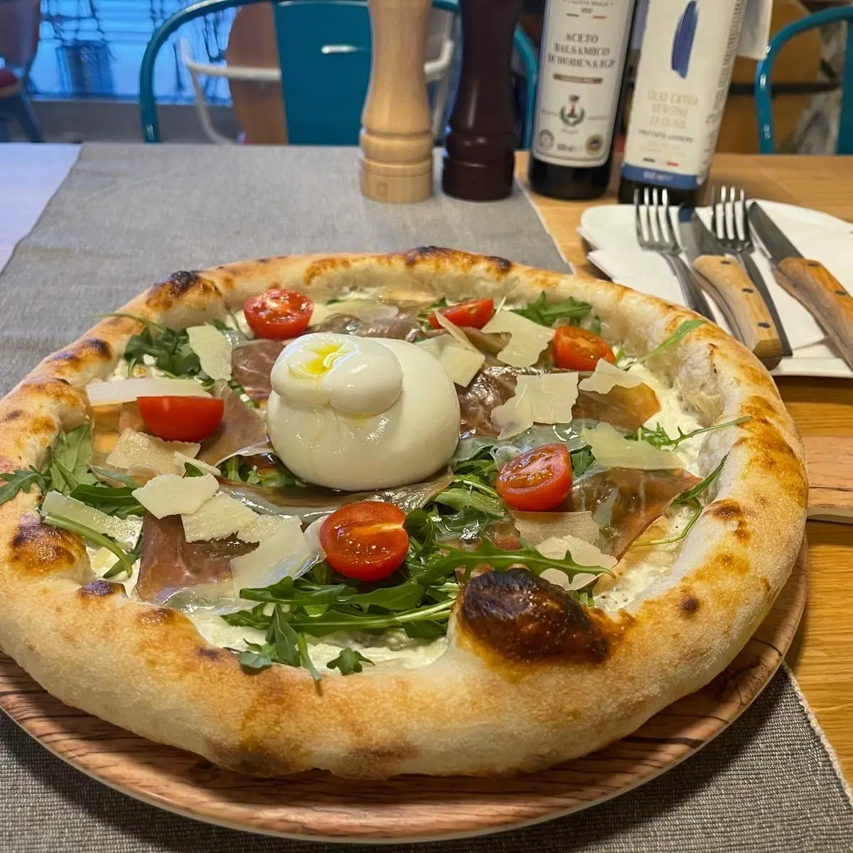 Pizza Burrata E Prosciutto Di Parma