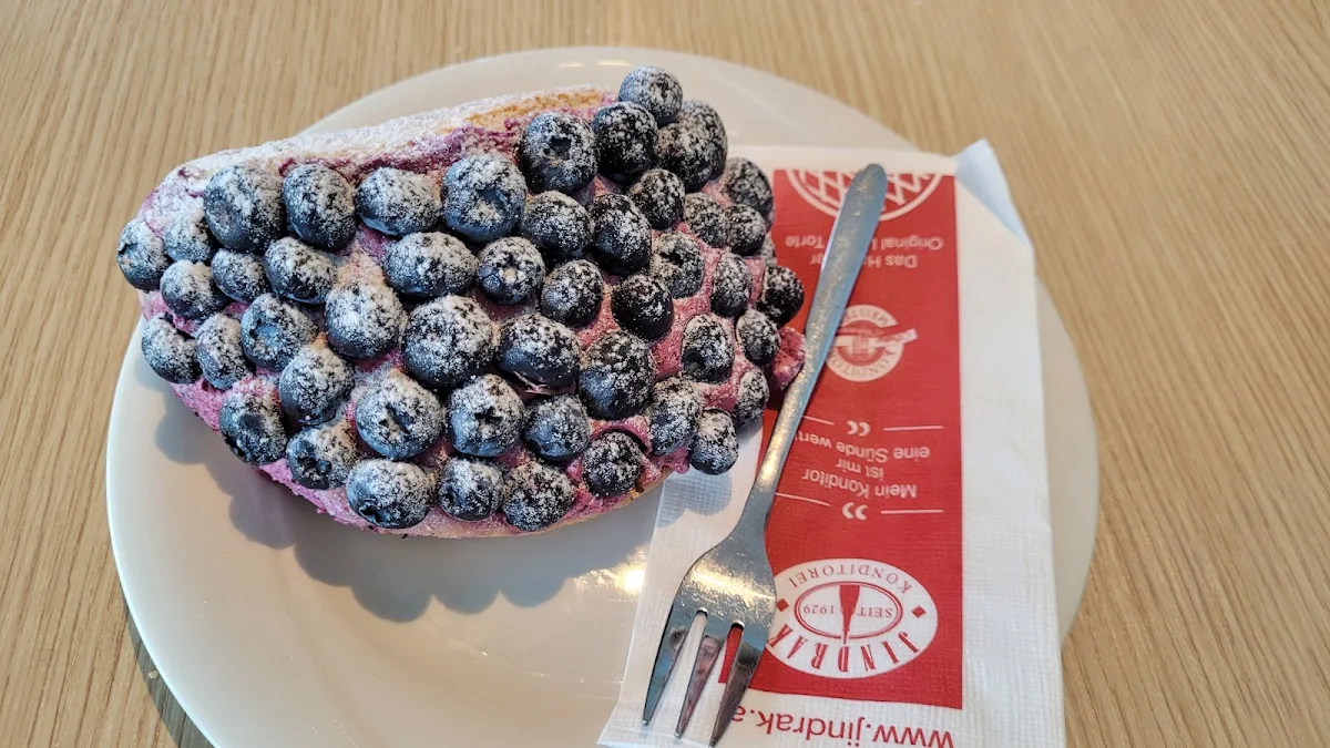 Blaubeerbisquitrolle