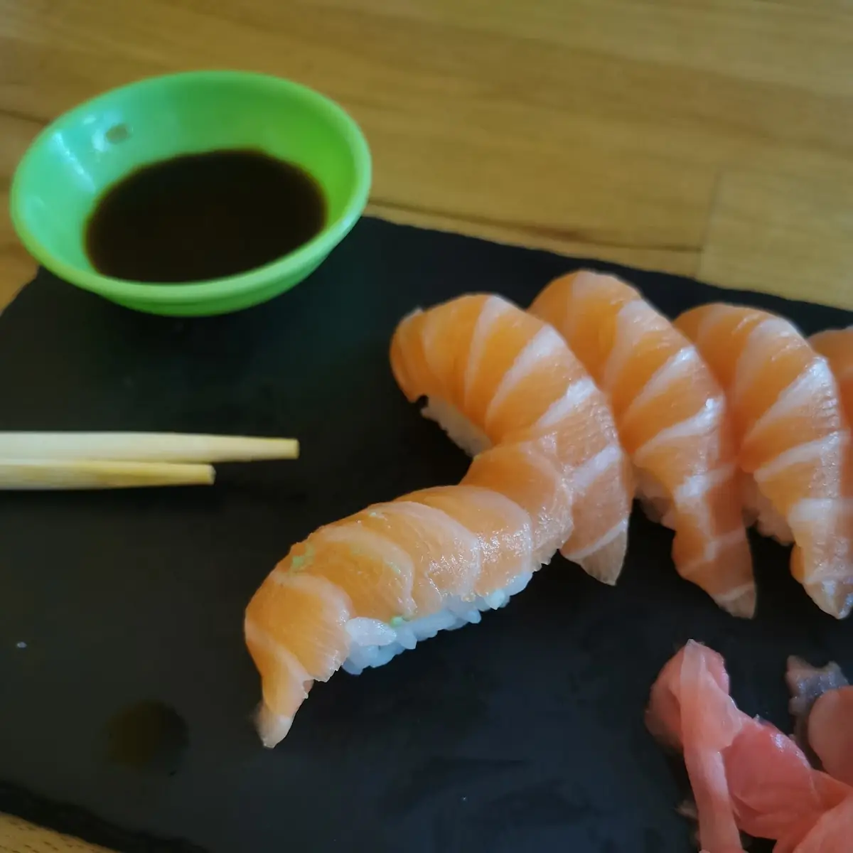 Sake Sashimi 18 Stk
