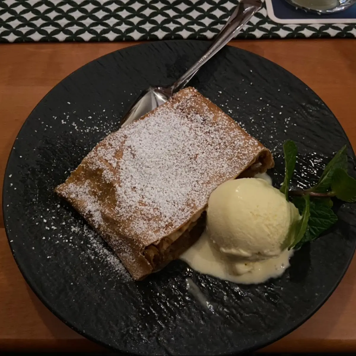 Apfelstrudel