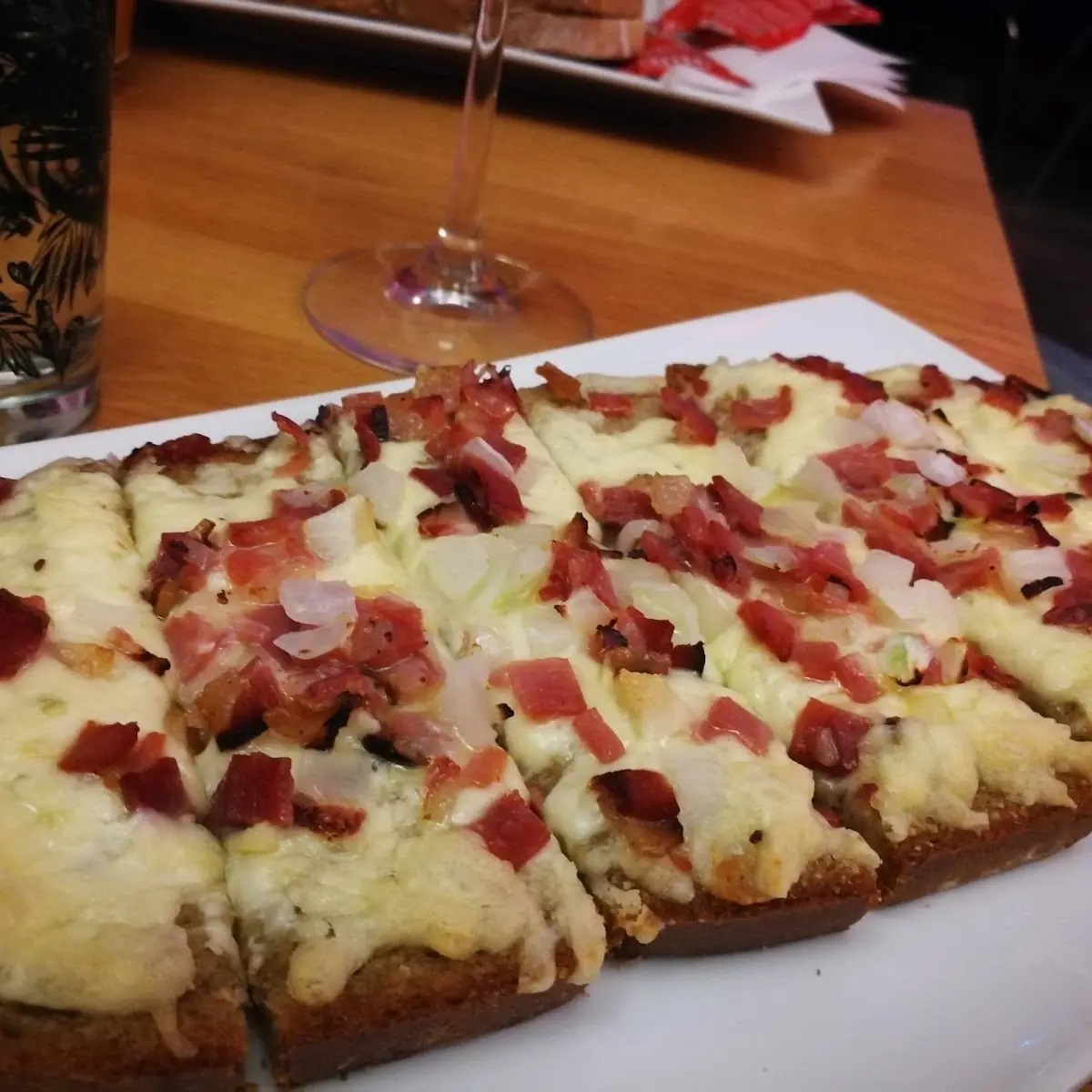 Warmes Speckbrot