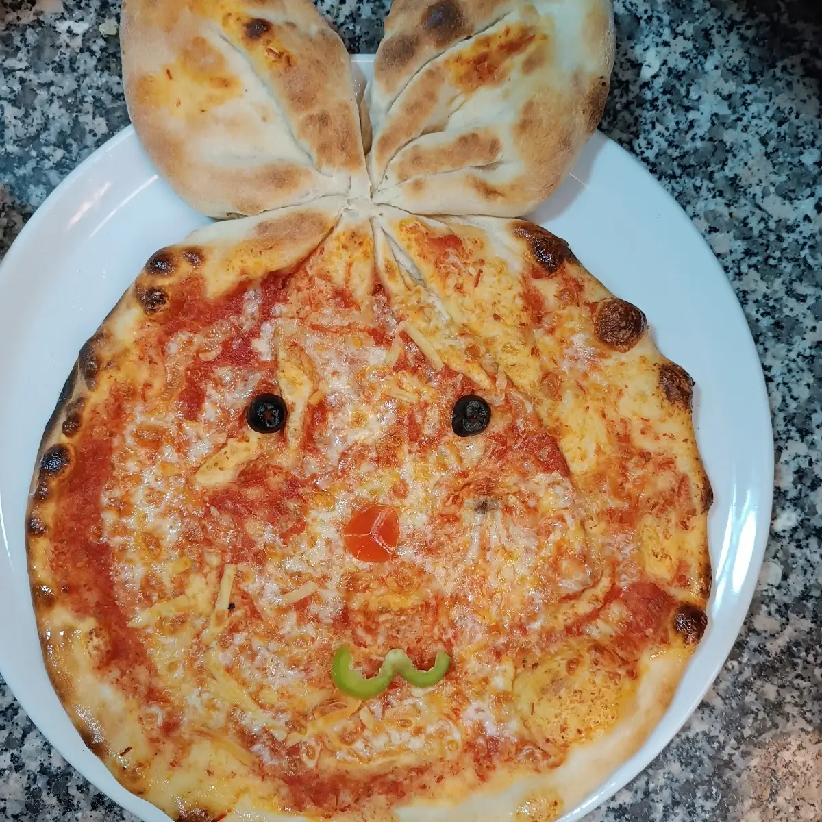 Kinder Pizzer